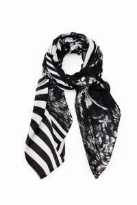 Desigual Recycled patchwork foulard Satky Damske | ALHJ-01635